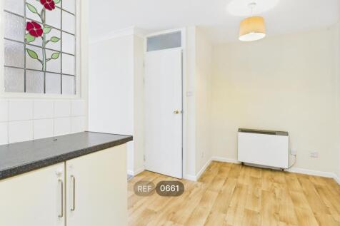 Kitchen &amp; Living area