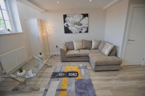 Kitchen &amp; Living area