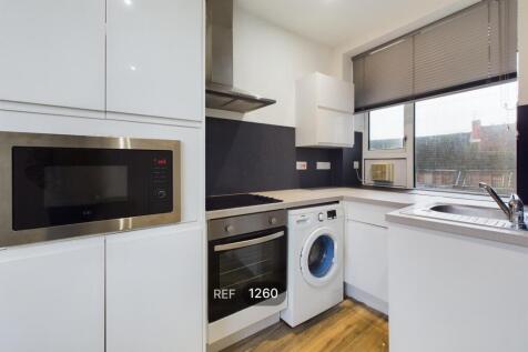 Kitchen &amp; Living area