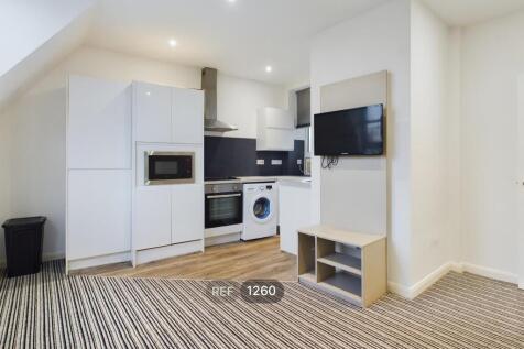 Kitchen &amp; Living area