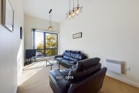 Kitchen/Dining/Living area