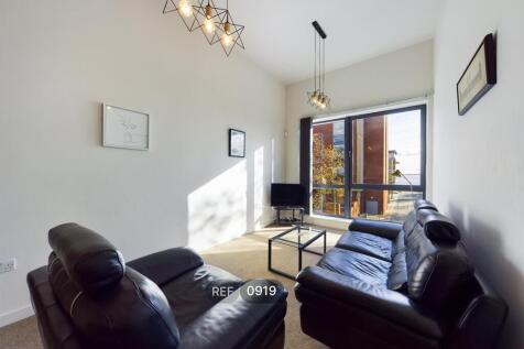 Kitchen/Dining/Living area