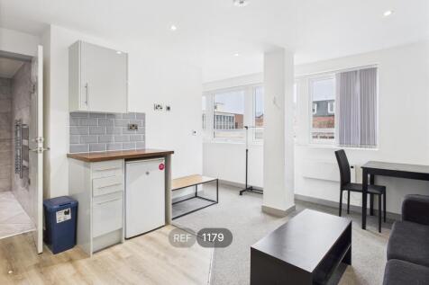 Kitchen / Living area