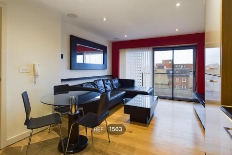 Kitchen &amp; Living area