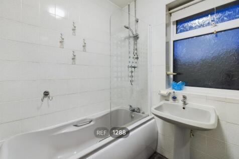 Bathroom &amp; WC 2