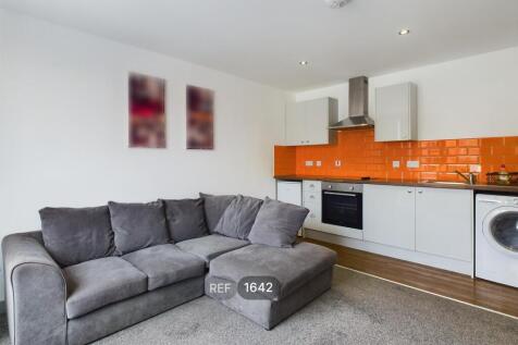 Kitchen &amp; Living area