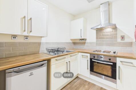 Kitchen &amp; Living area