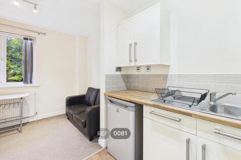 Kitchen &amp; Living area