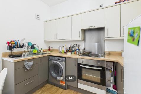 Kitchen &amp; Living area