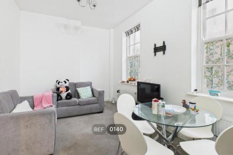 Kitchen &amp; Living area