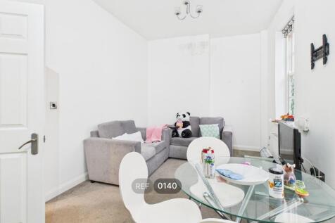 Kitchen &amp; Living area