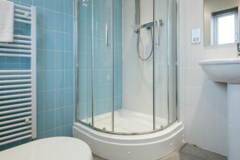 En-suite shower room 