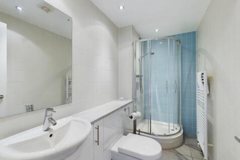 En suite shower room