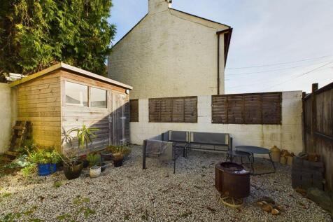 rear courtyard