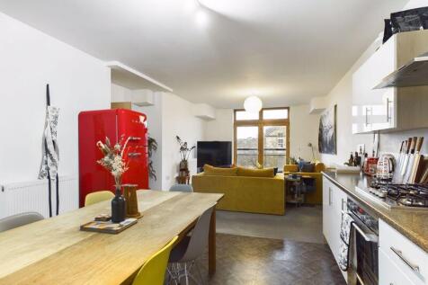 kitchen to lounge