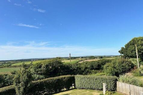 Rural view to front of property