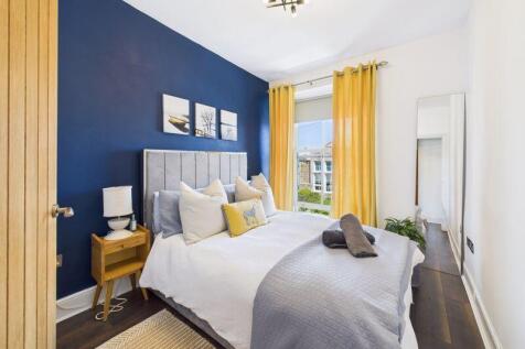 studio flat bedroom