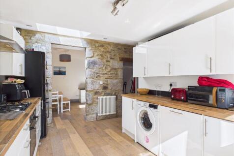 kitchen to dining room