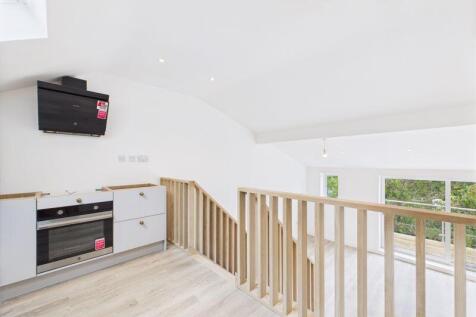 kitchen to open plan lounge/diner