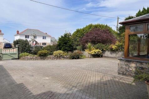 Front driveway and garden