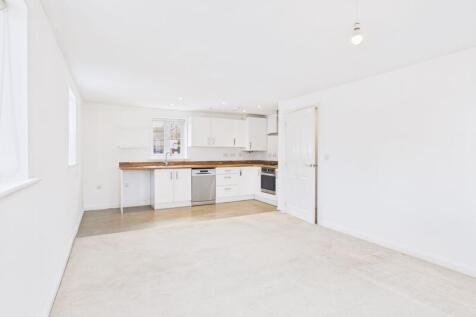 Open kitchen/living