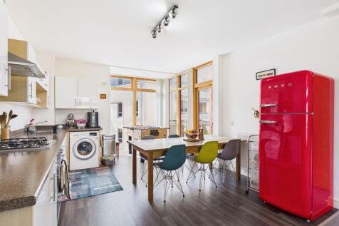 kitchen/dining area