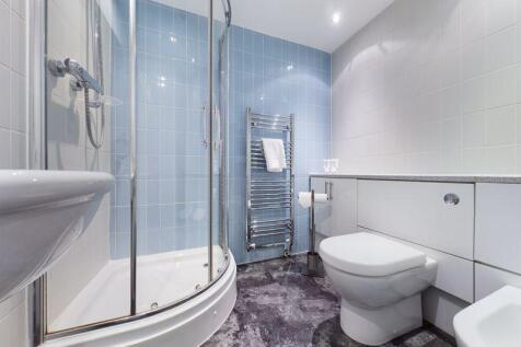 en-suite shower room