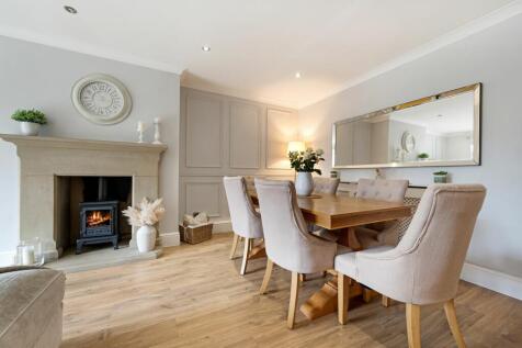Lounge / Dining Room