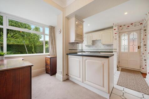 Kitchen / Breakfast Room