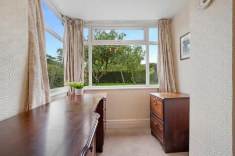 Kitchen / Breakfast Room