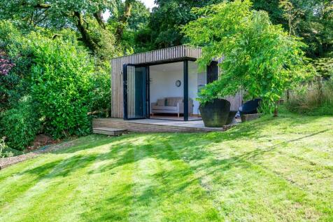 Garden Pod
