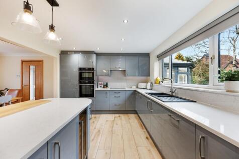 Kitchen / Breakfast Room