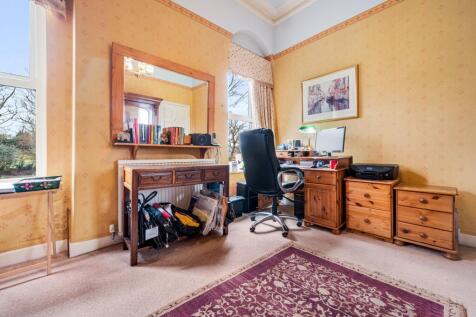 Bedroom 4 / Office