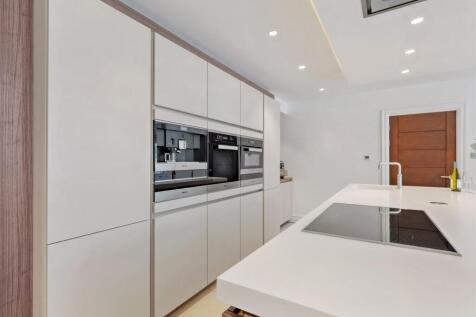 Kitchen/ Breakfast Room