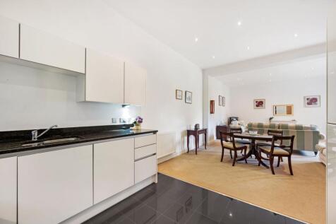 Open Plan Lounge / Dining / Kitchen