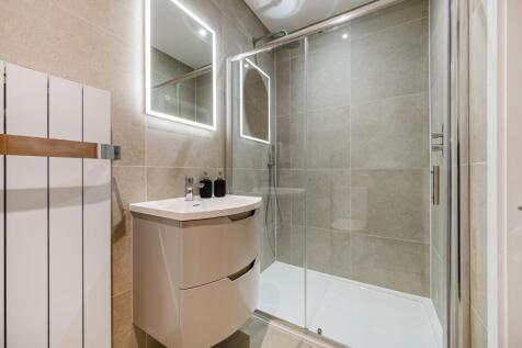 Bedroom 2 Ensuite
