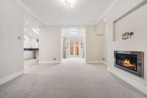 Open Plan Family/Dining Room 