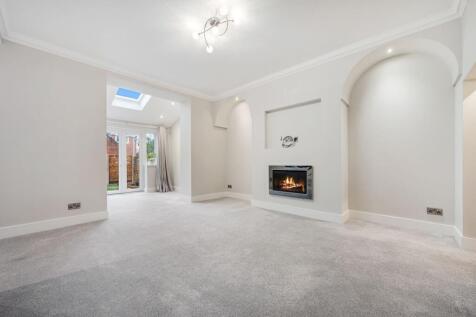 Open Plan Family/Dining Room 