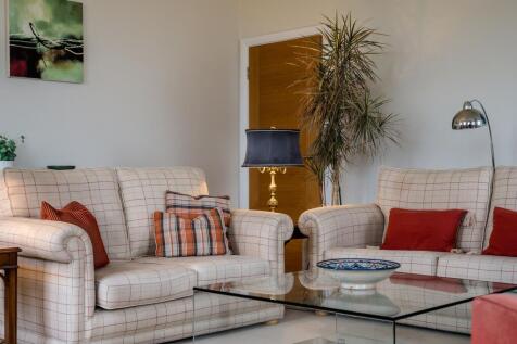 Lounge / Dining Room