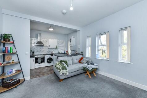 Lounge / Kitchen