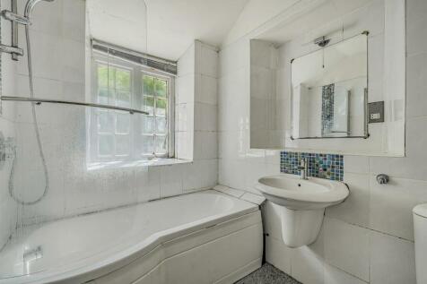 The cottage - Bathroom