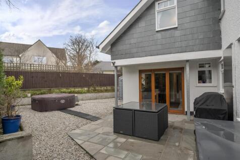Rear BBQ Garden