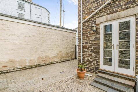 Rear Courtyard