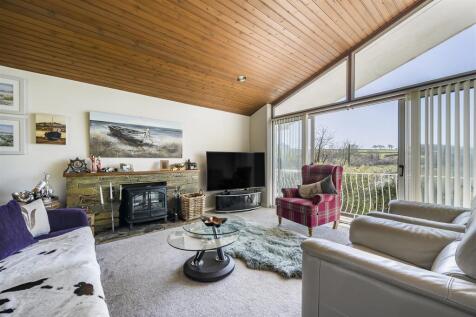 Sitting Room and View out of Balcony