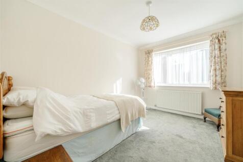 Bedroom (2)