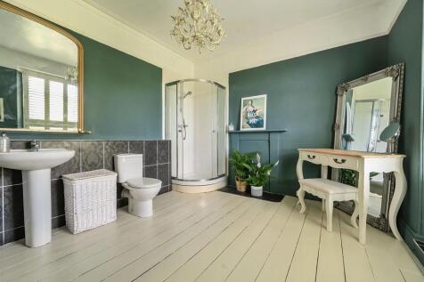 Master En-suite
