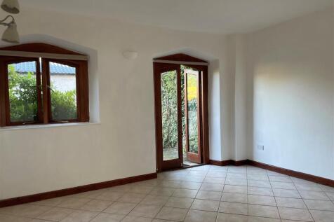 Living  Area.jpg