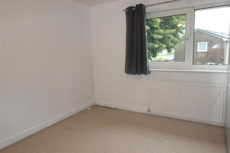 bedroom  3.JPG