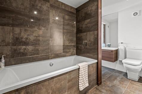 Bedroom 5 En-suite