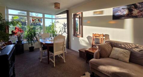 Dining/Family Room (Vendor Photo)